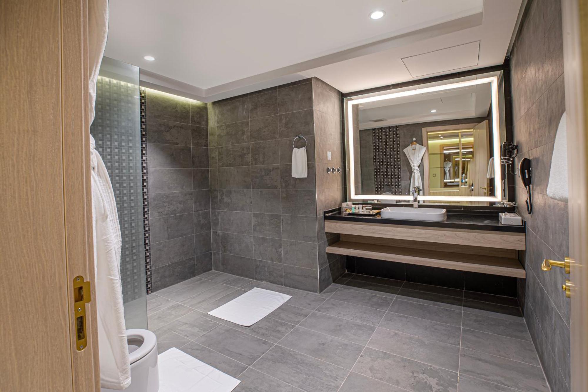 Green Park Hotel Doha Eksteriør bilde